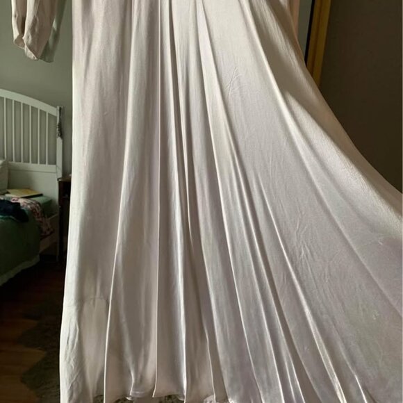 Vintage Wedding Dress - Picture 6 of 9
